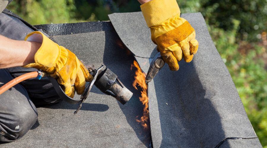 Professional gutter cleaning in Santa Ana, CA